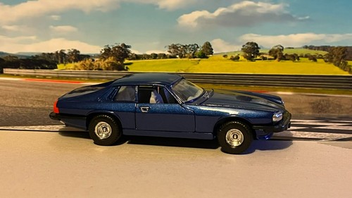 Corgi jaguar xjs scale - xjs,