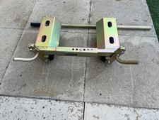 SELF-JACKING RECOVERY SKATES