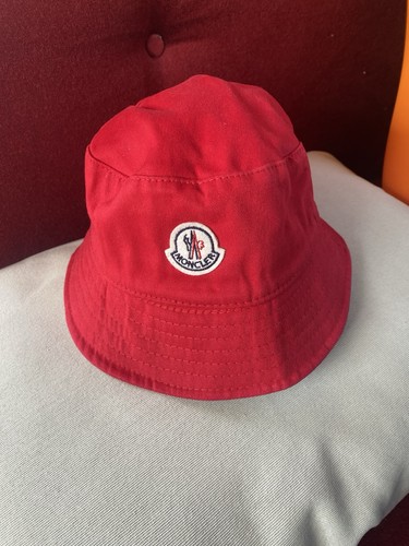 Red moncler bucket - red,