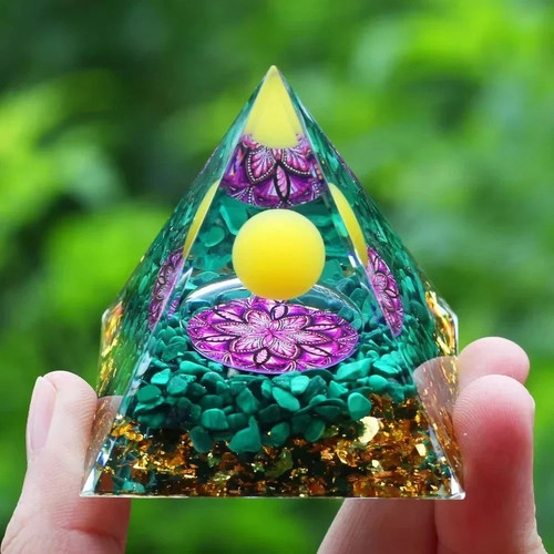 Orgonite pyramid amethyst - pyramid,