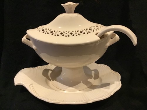 Royal creamware lidded - royal,