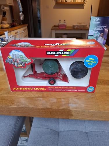 Britains farm toys - farm, volac