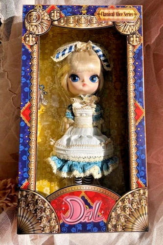 Groove dal doll - dal, figure