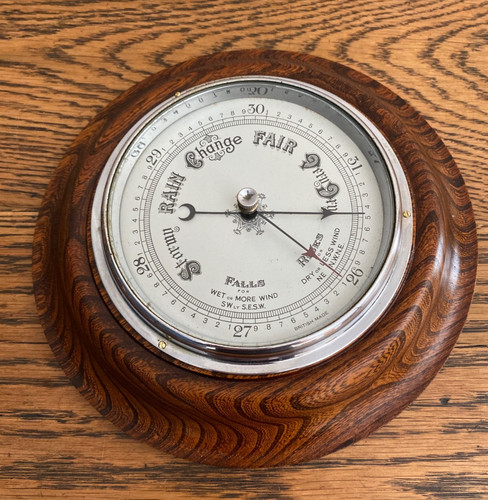 Vintage oak cased - cased, aneroid