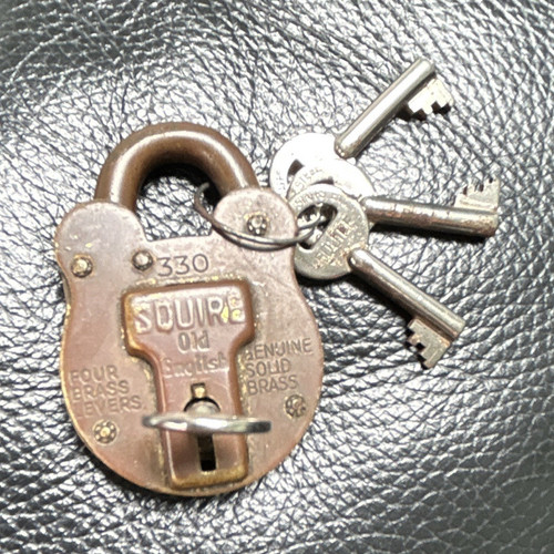 Squire 330 keyed brass - 330,