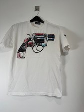 Famous Star and Straps T Shirt Men Medium White Streetwear Graphic Print Vintage