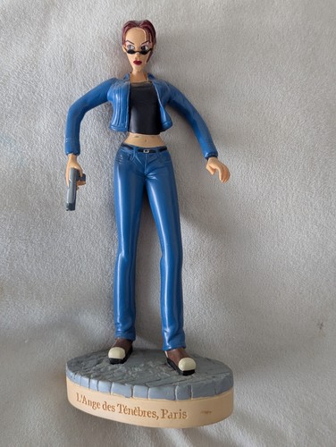 Lara croft figure atlas - croft,