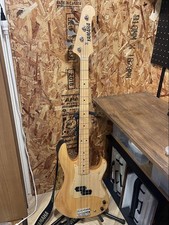 Yamaha 4-String Bass Natural Attitude Billy Scene