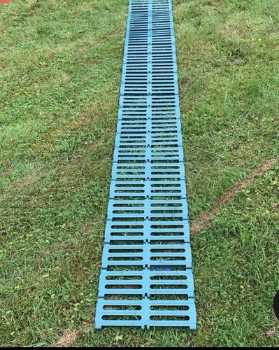 Garden path track - track, green