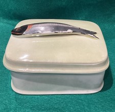 Vintage Victoria Butter Dish with Lid, Lustre Finish, 13cm x 10cm x 7cm