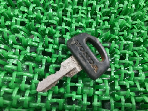 Used honda dax key genuine - used,