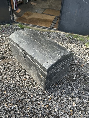 Retro vintage steamer - vintage, trunk