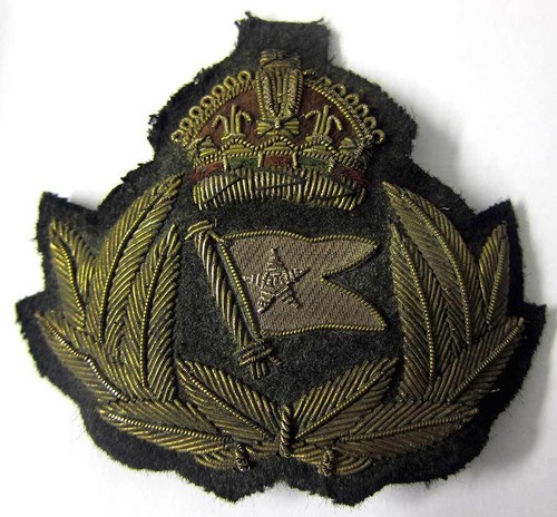 Titanic officers cap badge - officers,