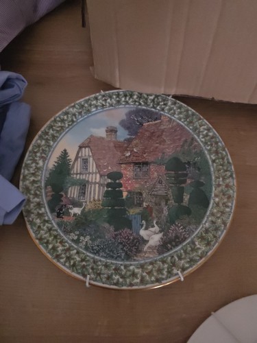 Royal worcester cottage - worcester,