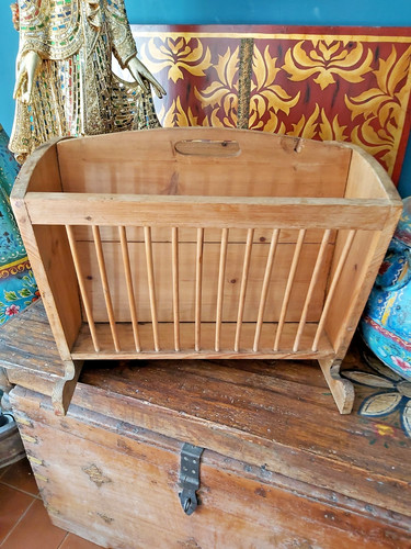 Huge vintage wooden magazine - huge,