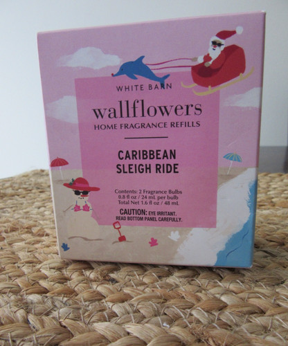 White barn wallflowers - white,