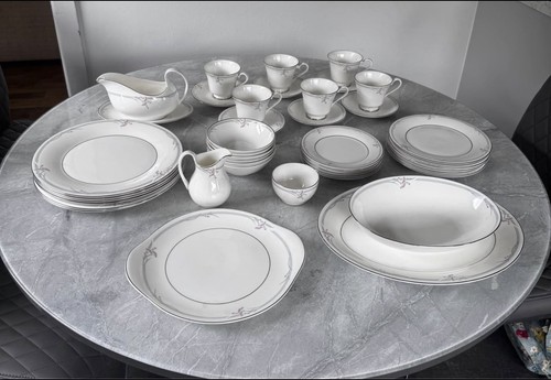 Royal doulton carnation - royal,