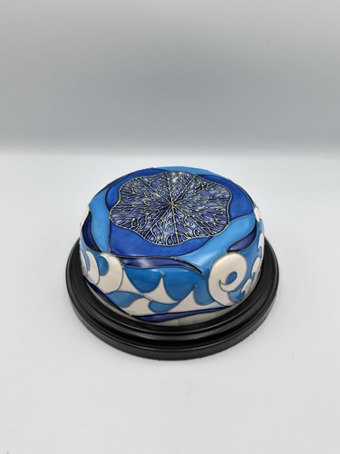 Extra large moorcroft - large, pottery