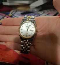 seiko 5y23-8a60 wristwatch