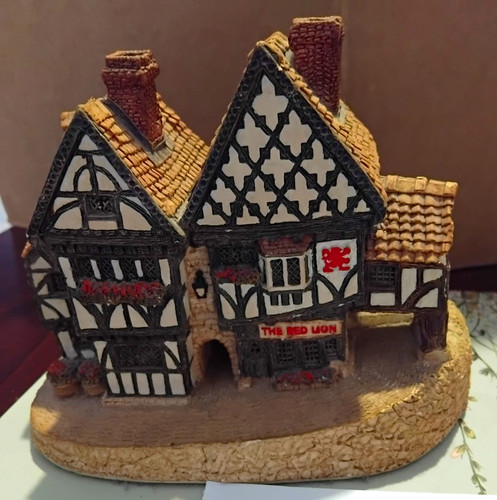 Lilliput lane red - lilliput, lion