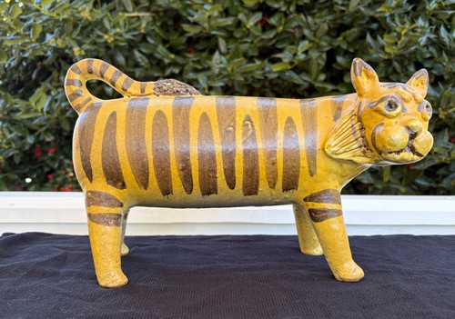 Rare stunning large ceramic - rare,