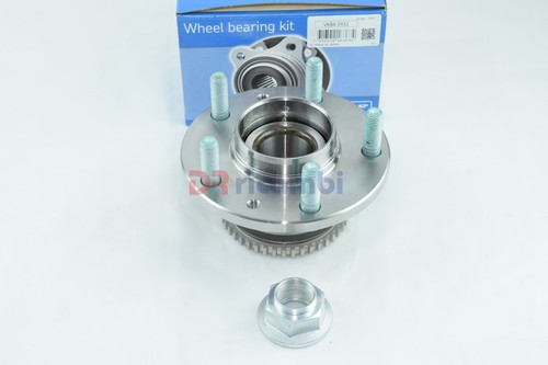 Post wheel hub - post, for