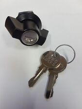 Brenderup trailer lid lock for