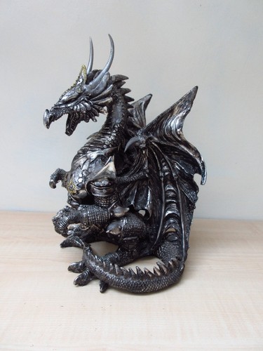 Large armoured dragon - large,