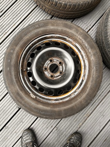 Steel wheels with tyres - 4x,