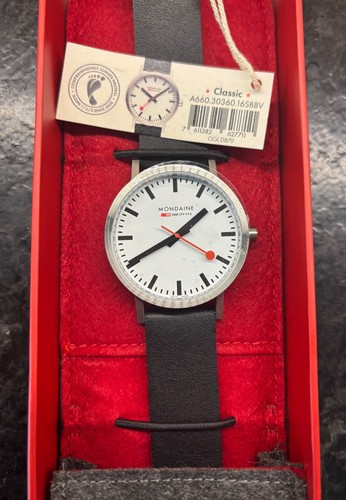 Mondaine classic swiss - mondaine,