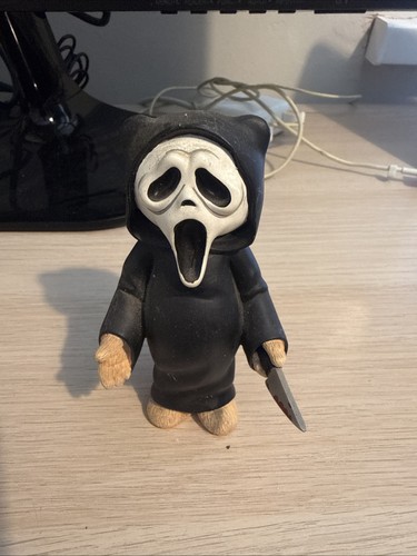 Bad taste bear shriek - bad,