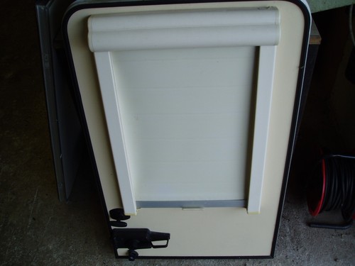 Caravan habitation door - , blind