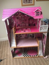 doll house