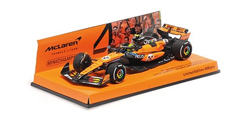 Minichamps 537255004 - 1:43,