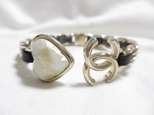 Chanel a21y heart - heart, pearl