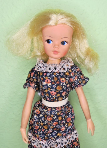 Gorgeous vintage sindy - vintage, doll
