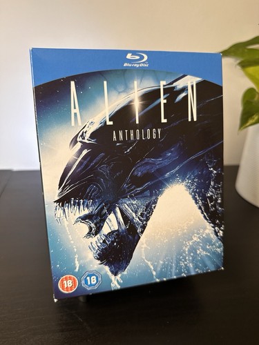 Alien anthology blu - alien,