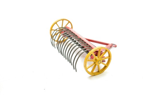 Dinky 324 hay rake - dinky,