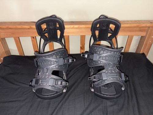 Used black flow step - black,