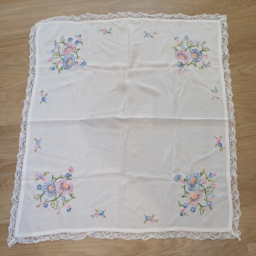 Vintage embroidered linen - vintage,
