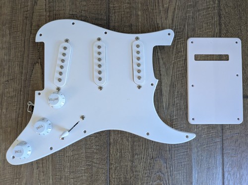 Squier strat bullet white - strat,
