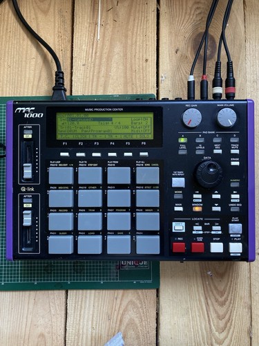 Akai mpc 1000 black - mpc, 128mb