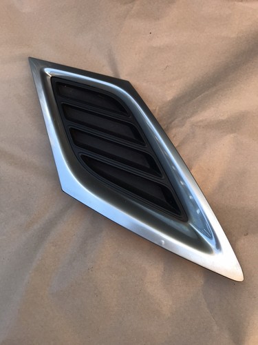 Saab bumper grill rh - 9-3,