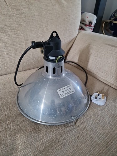 Vintage metal heat lamp good - heat,