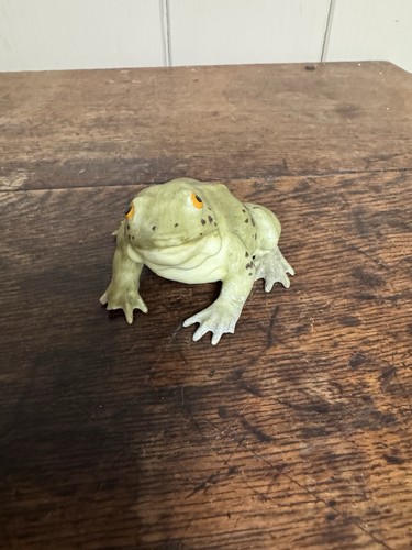 Porcelain aynsley frog - porcelain, mr