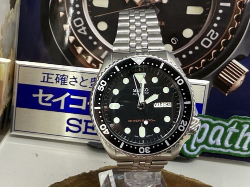 Seiko men black watch - men's,