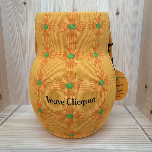 Veuve clicquot champagne - clicquot,
