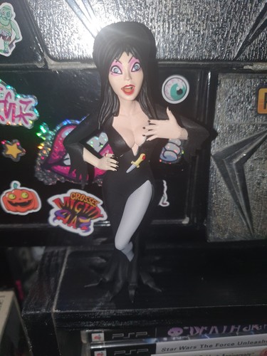 Neca toony terrors elvira - terrors,