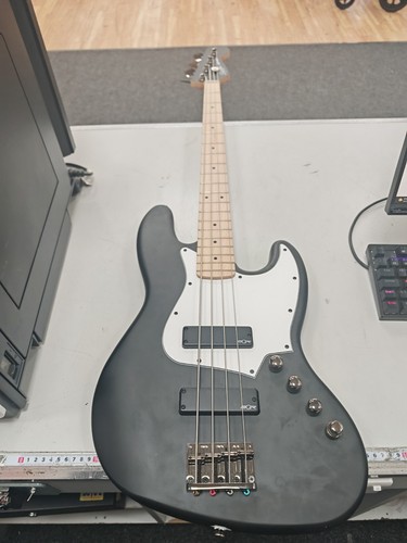 Squire fender jazz bass - fender,