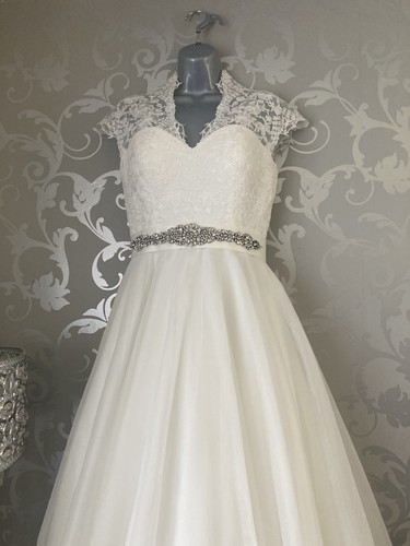 Stunning tea length ivory - stunning,